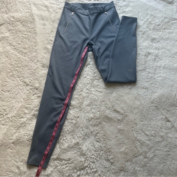 ALO Yoga Thrill Seeker Leggings M - Picture 13 of 14